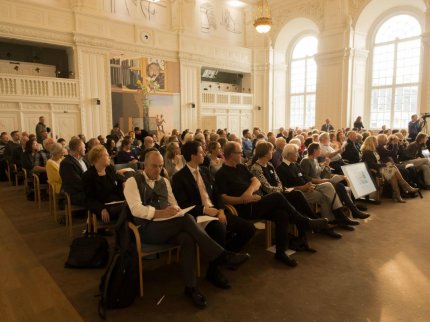 En fuld landstingssal lyttede til talerne. FOTO: Thomas A. Fog